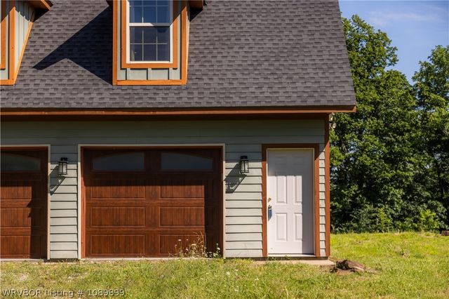 10022 W Devils Den Road, Winslow, AR 72959