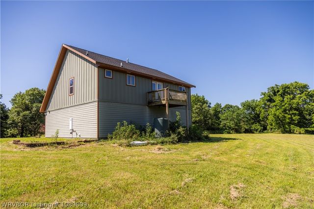 10022 W Devils Den Road, Winslow, AR 72959