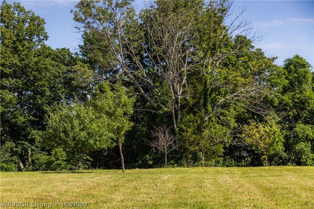 10022 W Devils Den Road, Winslow, AR 72959