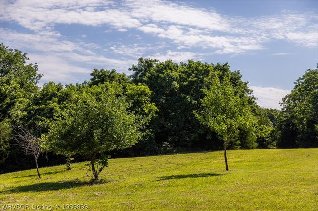 10022 W Devils Den Road, Winslow, AR 72959