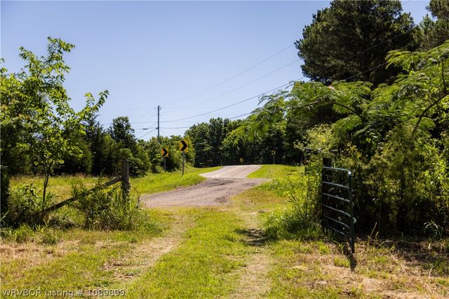 10022 W Devils Den Road, Winslow, AR 72959