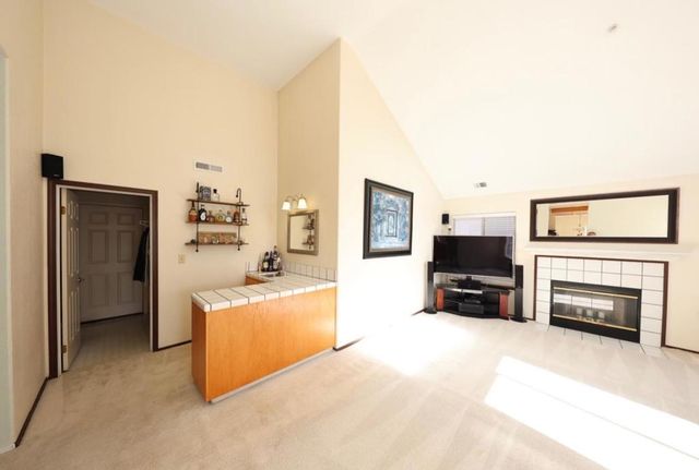 1243 De Cunha Court, Salinas, CA 93906