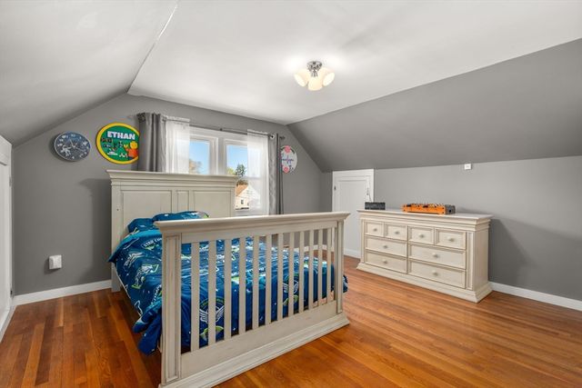 14 Davis Rd, Auburn, MA 01501