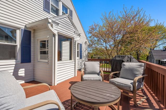 14 Davis Rd, Auburn, MA 01501