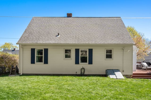 14 Davis Rd, Auburn, MA 01501