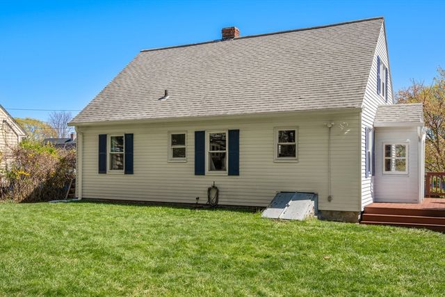 14 Davis Rd, Auburn, MA 01501