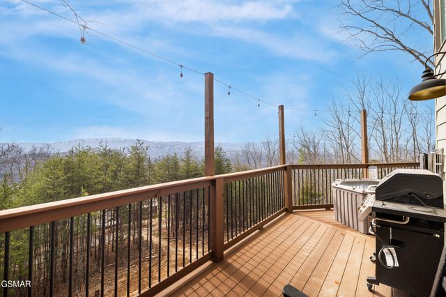 775 Shell Mountain Road, Sevierville, TN 37876