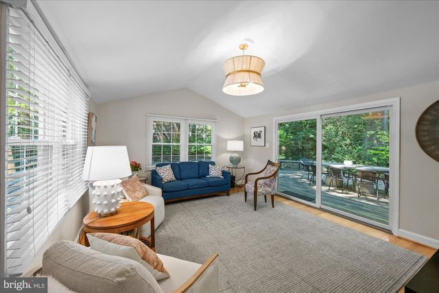 5901 DEVONSHIRE DR, Bethesda, MD 20816
