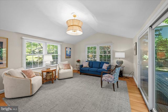5901 DEVONSHIRE DR, Bethesda, MD 20816