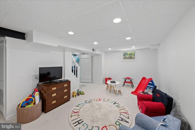 5901 DEVONSHIRE DR, Bethesda, MD 20816