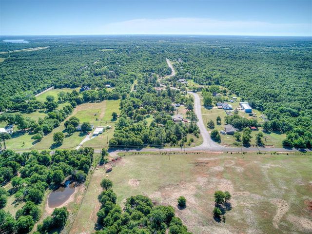19009 Rockspring Drive, Newalla, OK 74857