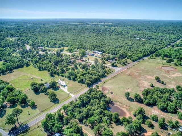 19009 Rockspring Drive, Newalla, OK 74857