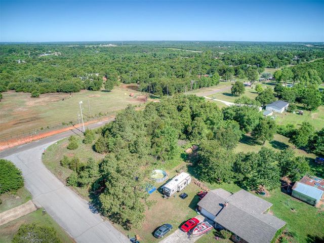 19009 Rockspring Drive, Newalla, OK 74857