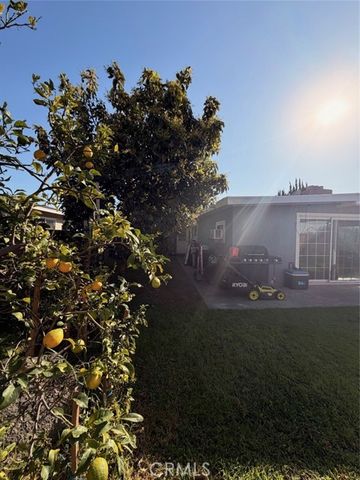 2403 w almond ave, Orange, CA 92868