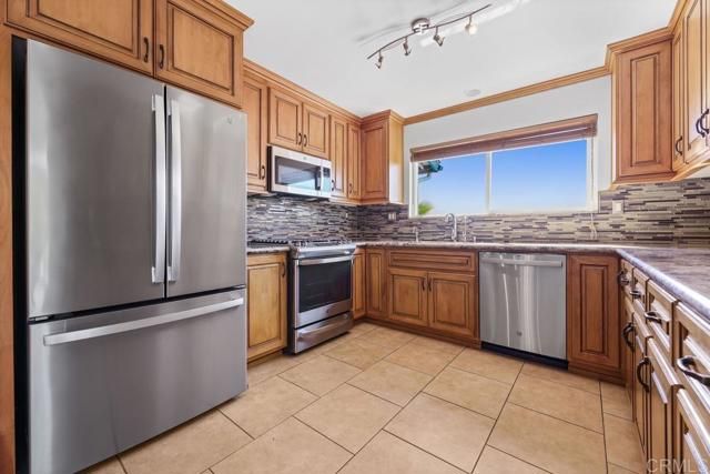 12135 Los Amigos Way, Lakeside, CA 92040