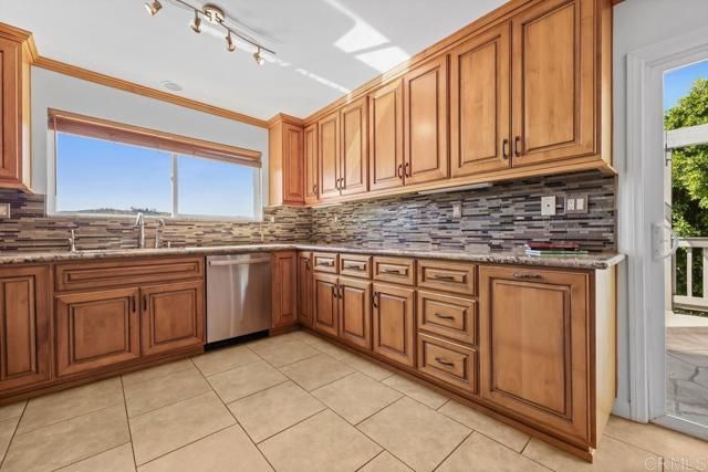 12135 Los Amigos Way, Lakeside, CA 92040