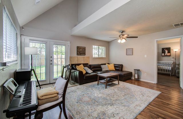 4322 Tracemeadow Drive, Houston, TX 77066