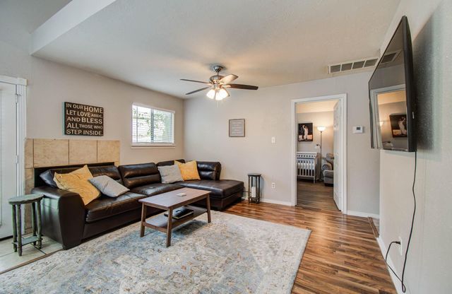 4322 Tracemeadow Drive, Houston, TX 77066