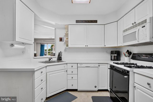 4702 ABERDEEN LN, Blackwood, NJ 08012