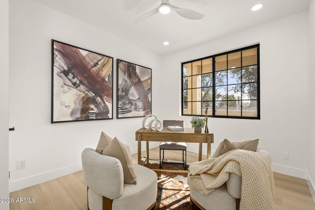 Image 12 of property listing at 11515 N 91ST Street 107, Scottsdale, AZ 85260