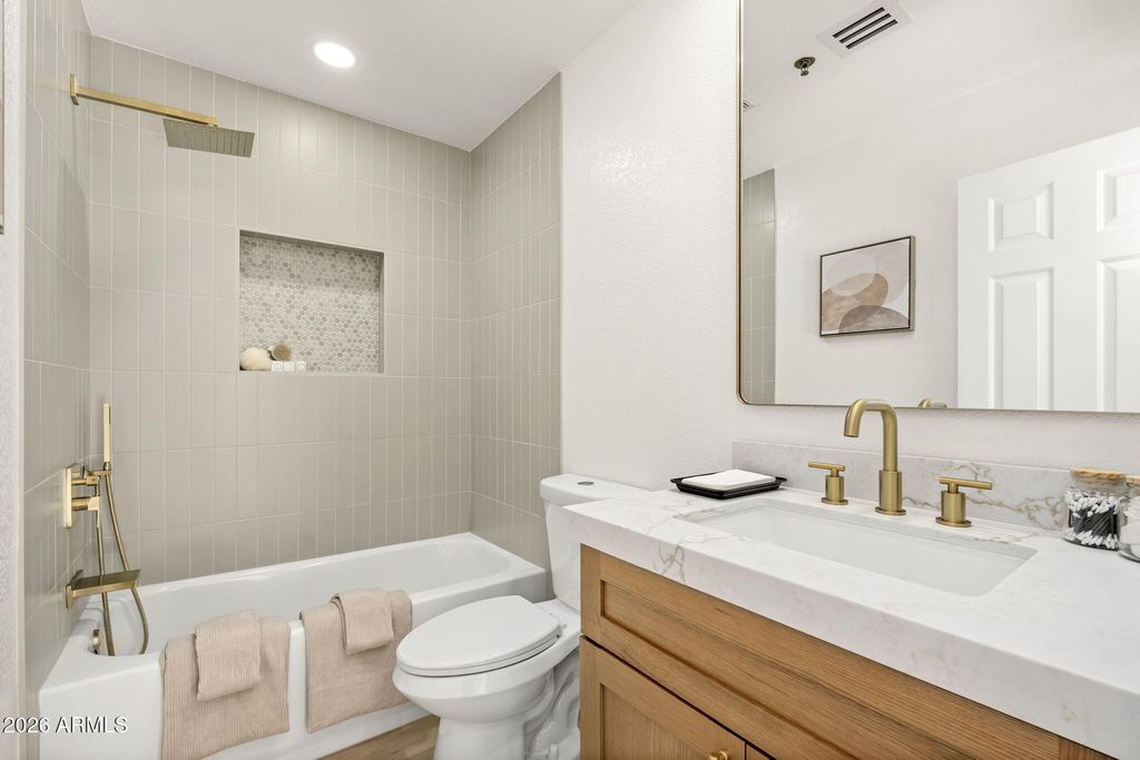 Image 13 of property listing at 11515 N 91ST Street 107, Scottsdale, AZ 85260