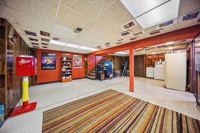 201 S Yale Avenue, Addison, IL 60101