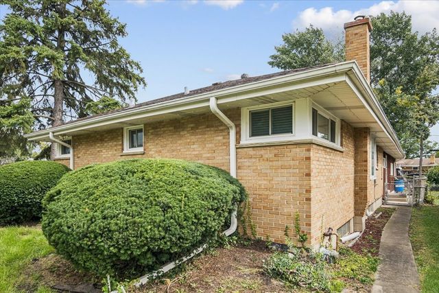 201 S Yale Avenue, Addison, IL 60101