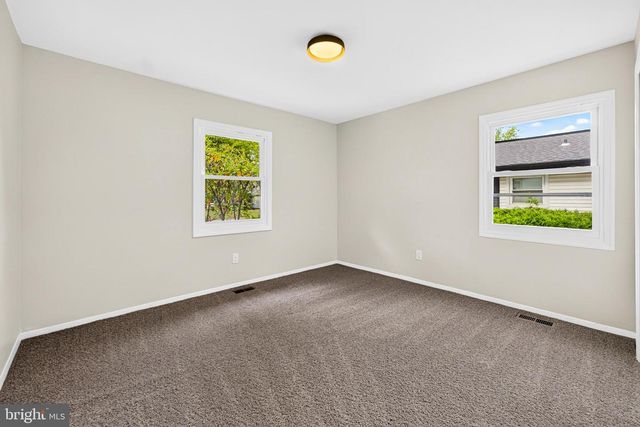 37 ELSIN LN, Willingboro, NJ 08046