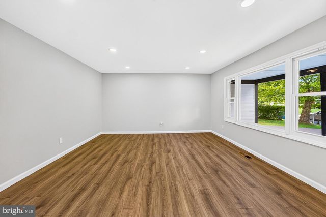 37 ELSIN LN, Willingboro, NJ 08046