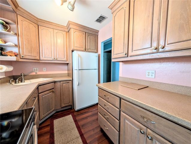 2238 CANAL DRIVE D34, Bradenton, FL 34207