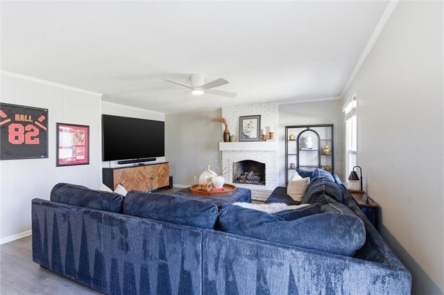 10205 W 97th Terrace, Overland Park, KS 66212