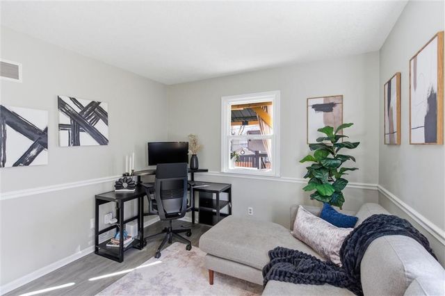 10205 W 97th Terrace, Overland Park, KS 66212