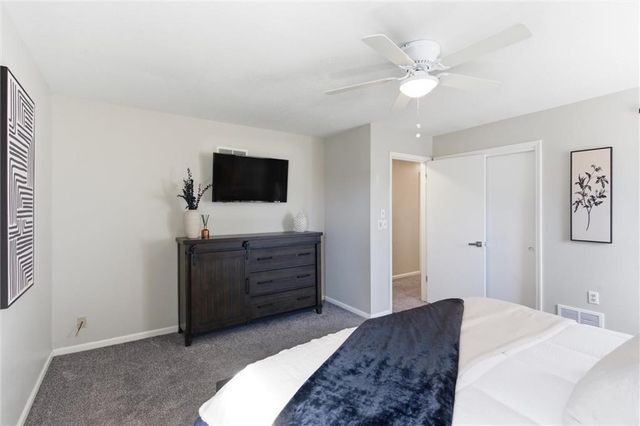 10205 W 97th Terrace, Overland Park, KS 66212