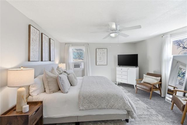 10205 W 97th Terrace, Overland Park, KS 66212