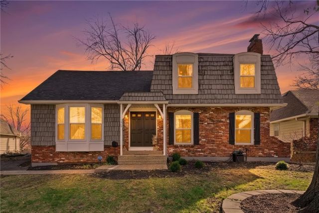 10205 W 97th Terrace, Overland Park, KS 66212