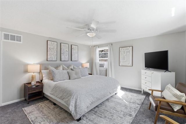 10205 W 97th Terrace, Overland Park, KS 66212