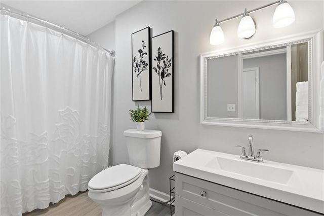 10205 W 97th Terrace, Overland Park, KS 66212