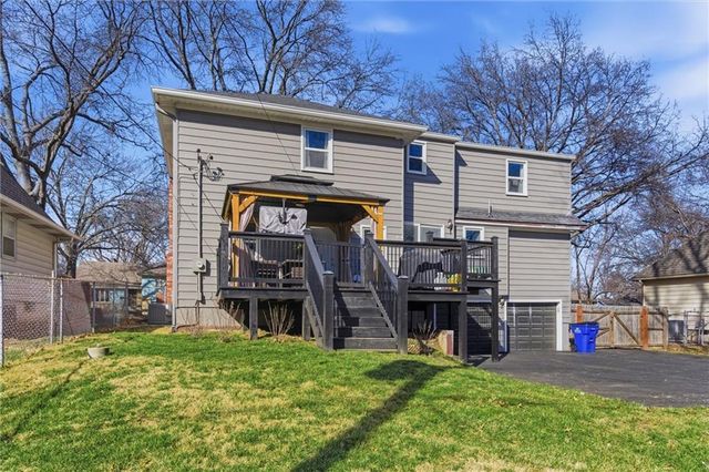 10205 W 97th Terrace, Overland Park, KS 66212