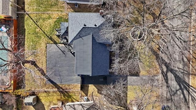 10205 W 97th Terrace, Overland Park, KS 66212