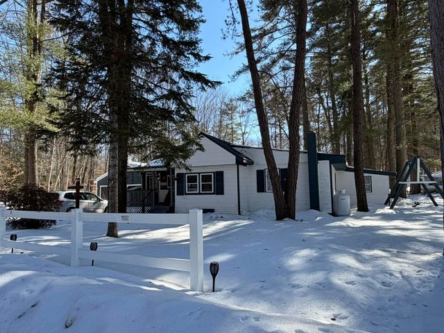 25 Hunting Ridge Road, Conway, NH 03813