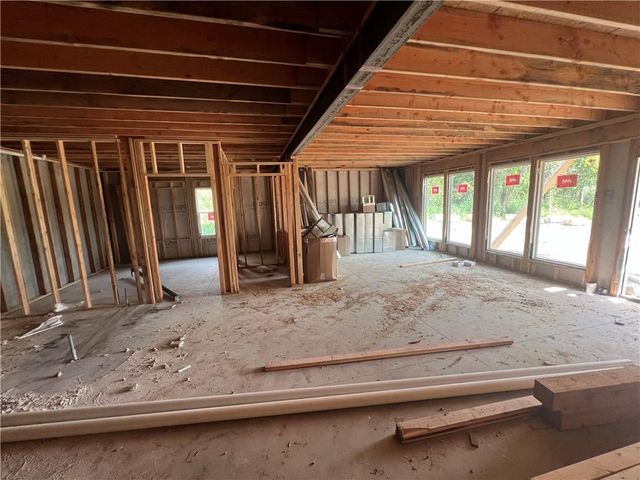 21401 Twin Oaks Parkway, Peculiar, MO 64078