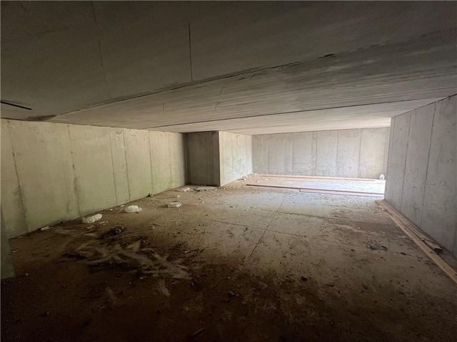 21401 Twin Oaks Parkway, Peculiar, MO 64078