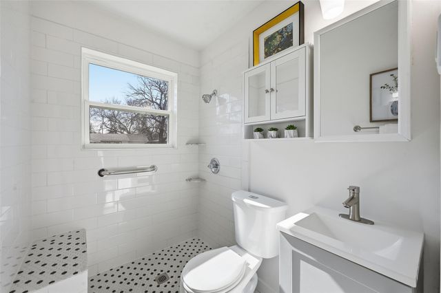 413 Wanda Way, Hurst, TX 76053