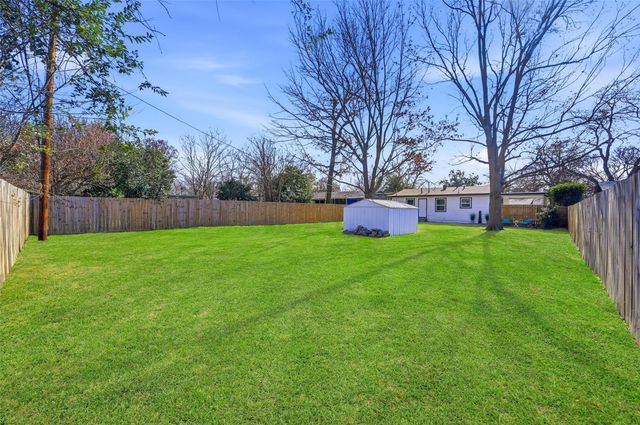 413 Wanda Way, Hurst, TX 76053