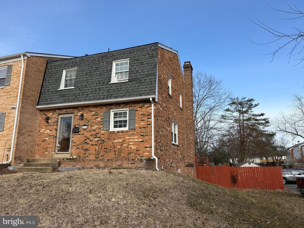 10118 BRANDON WAY, Manassas, VA 20109