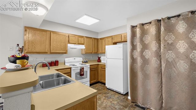 6626 Bobtail Drive, Colorado Springs, CO 80911