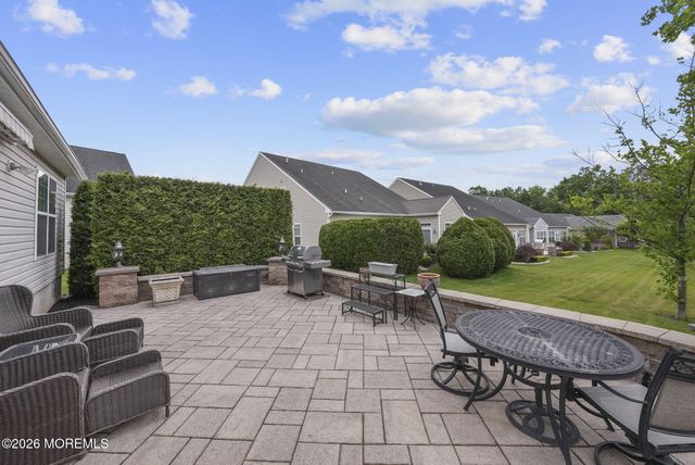 194 Wintergreen Drive, Manalapan, NJ 07726