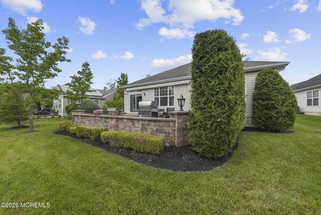 194 Wintergreen Drive, Manalapan, NJ 07726