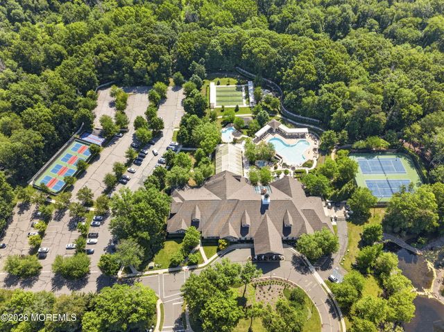 194 Wintergreen Drive, Manalapan, NJ 07726