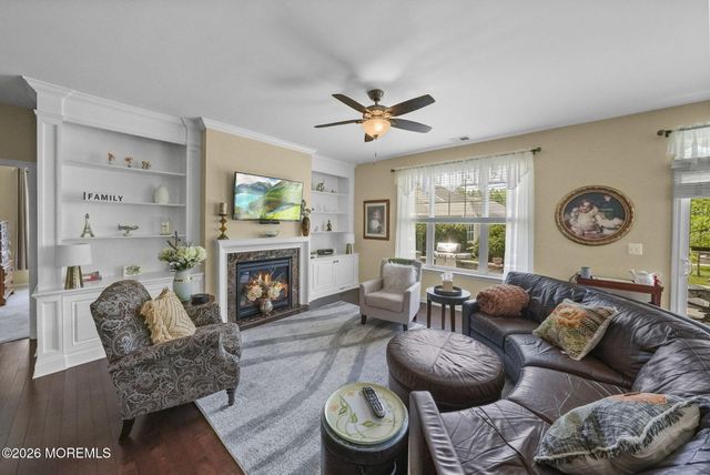 194 Wintergreen Drive, Manalapan, NJ 07726